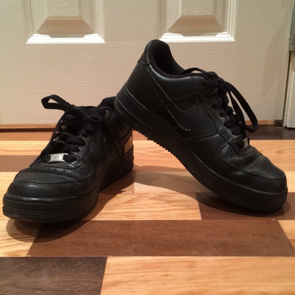 SOLD Nike Air Force 1 all black - Picture 1 of 4